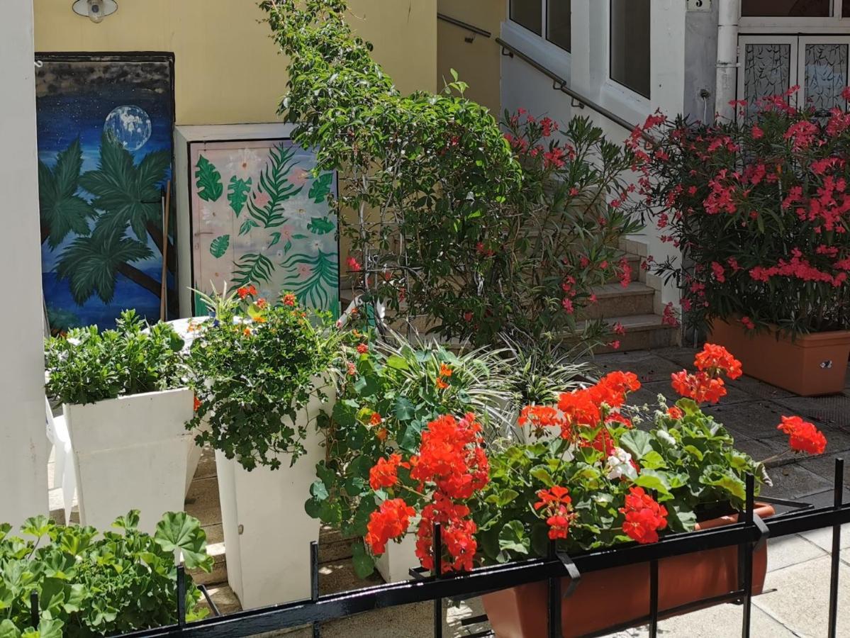 Emily Deluxe Superior 5 Star Studio Apartment, Your Piece Of Heaven With Sea & Park View Novigrad (Istria) Exterior foto